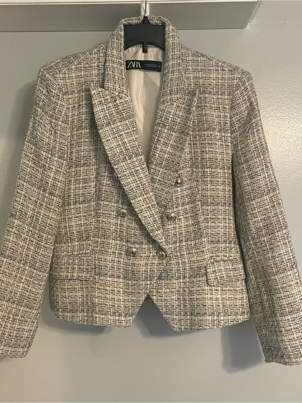 Zara Tweed White/Grey Houndstooth Textured Double Breasted Blazer. Size XL
